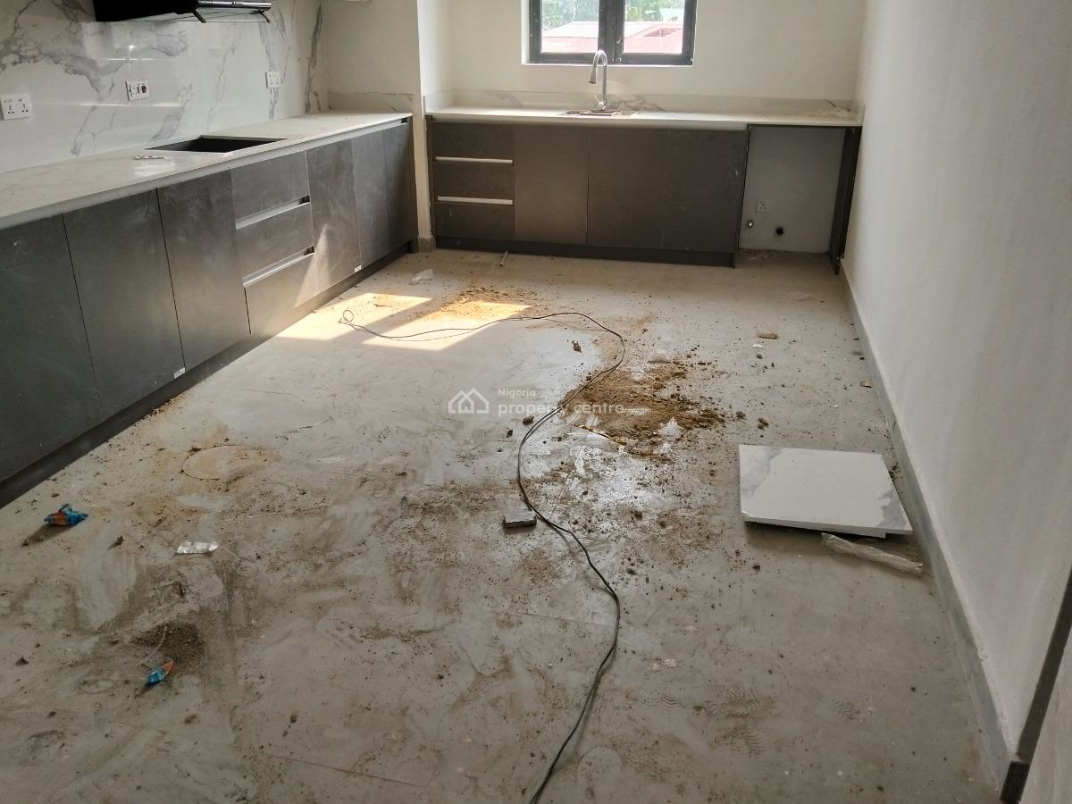 Serviced Three Bedroom Flat, Lekki Phase 1, Lekki, Lagos, Flat / Apartment for Rent