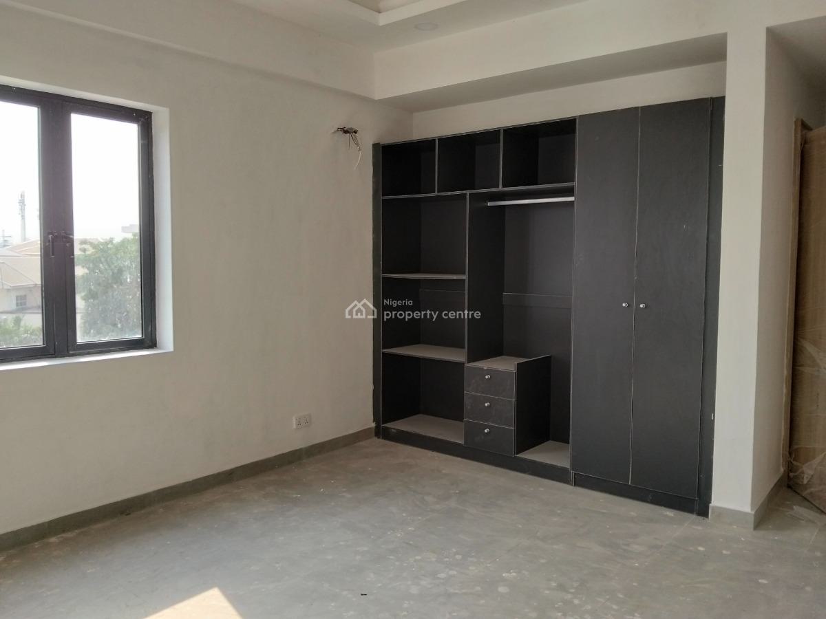Serviced Three Bedroom Flat, Lekki Phase 1, Lekki, Lagos, Flat / Apartment for Rent