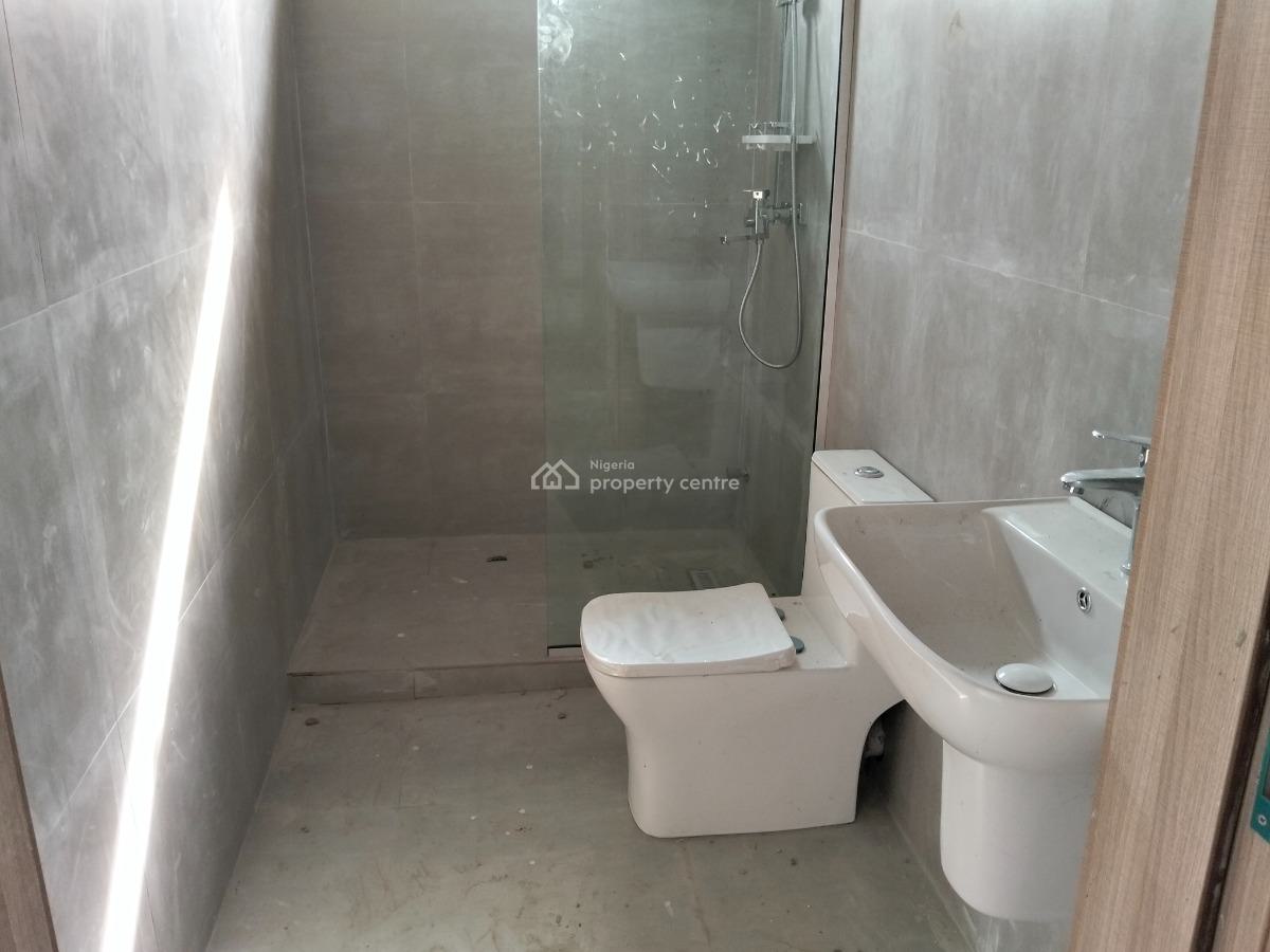 Serviced Three Bedroom Flat, Lekki Phase 1, Lekki, Lagos, Flat / Apartment for Rent