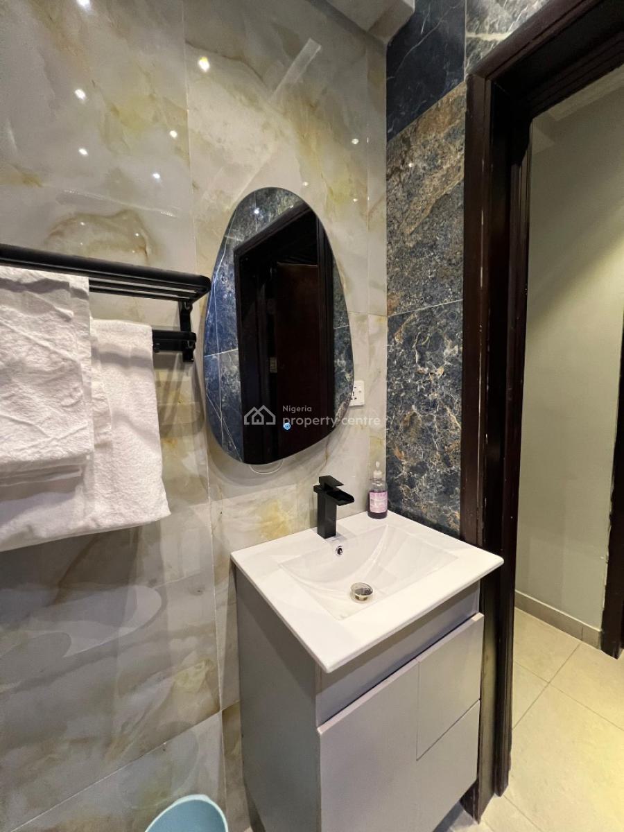 Cozy One Bedroom Apartment with Ps4 and Workstation, Sogbesan Close, Elegba Festival Drive, Oniru, Victoria Island (vi), Lagos, Flat / Apartment Short Let