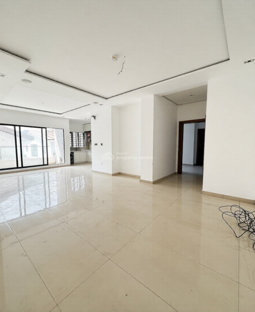 Newly Built 2 Bedroom Apartment, Lekki Phase 1, Lekki, Lagos, Block of Flats for Sale