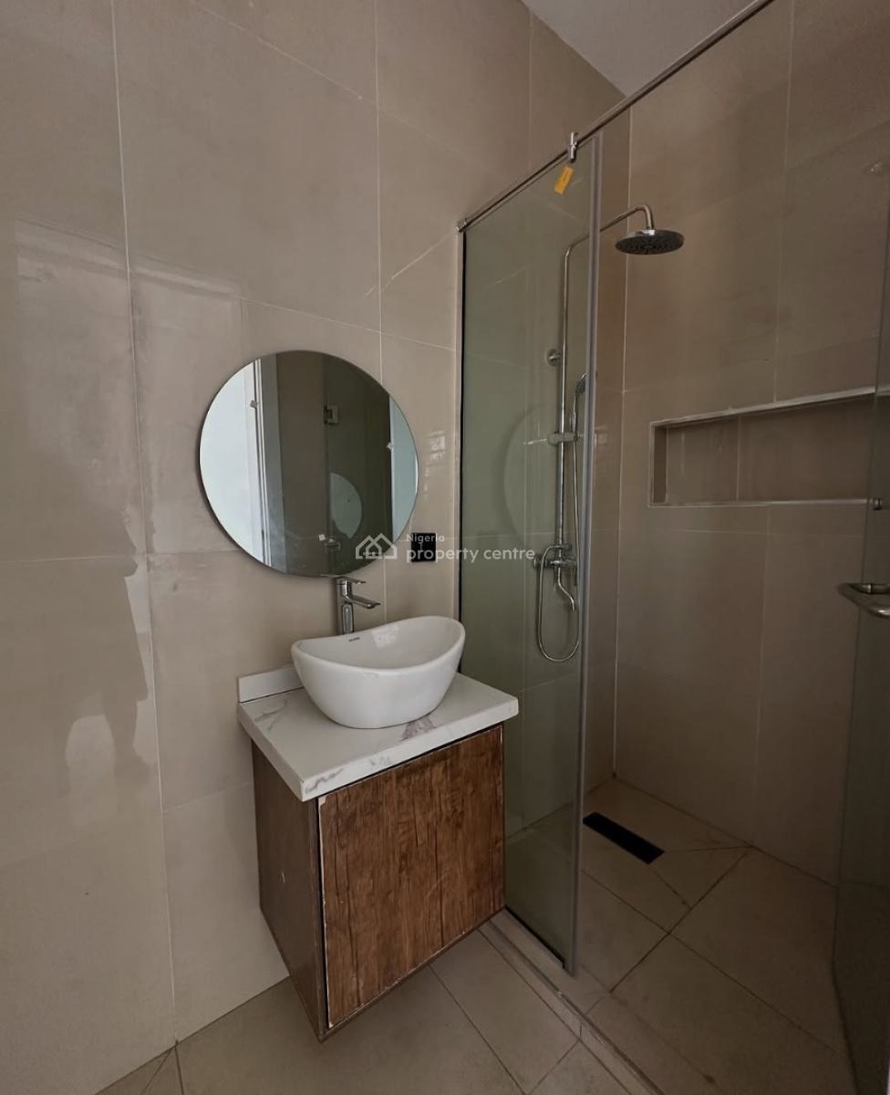 Newly Built 2 Bedroom Apartment, Lekki Phase 1, Lekki, Lagos, Block of Flats for Sale