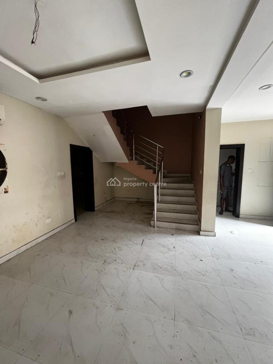 4 Bedroom Terrace Duplex with a Room Bq, Surulere, Lagos, Terraced Duplex for Sale