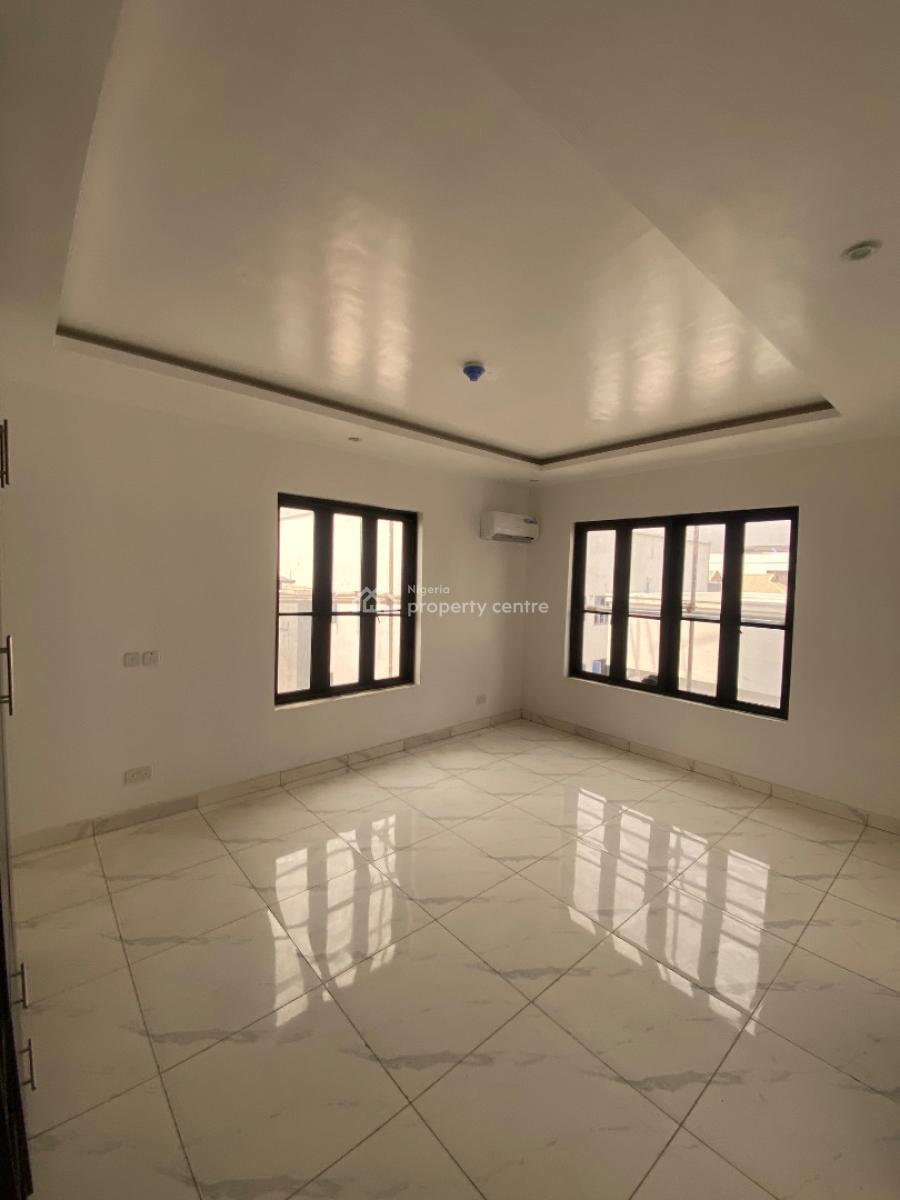 Lovely 2 Bedroom Apartment with 24hrs Power, Lekki Phase 1, Lekki, Lagos, Block of Flats for Sale
