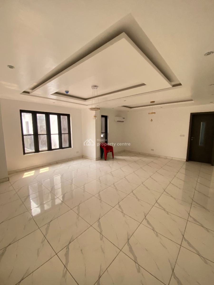 Lovely 2 Bedroom Apartment with 24hrs Power, Lekki Phase 1, Lekki, Lagos, Block of Flats for Sale