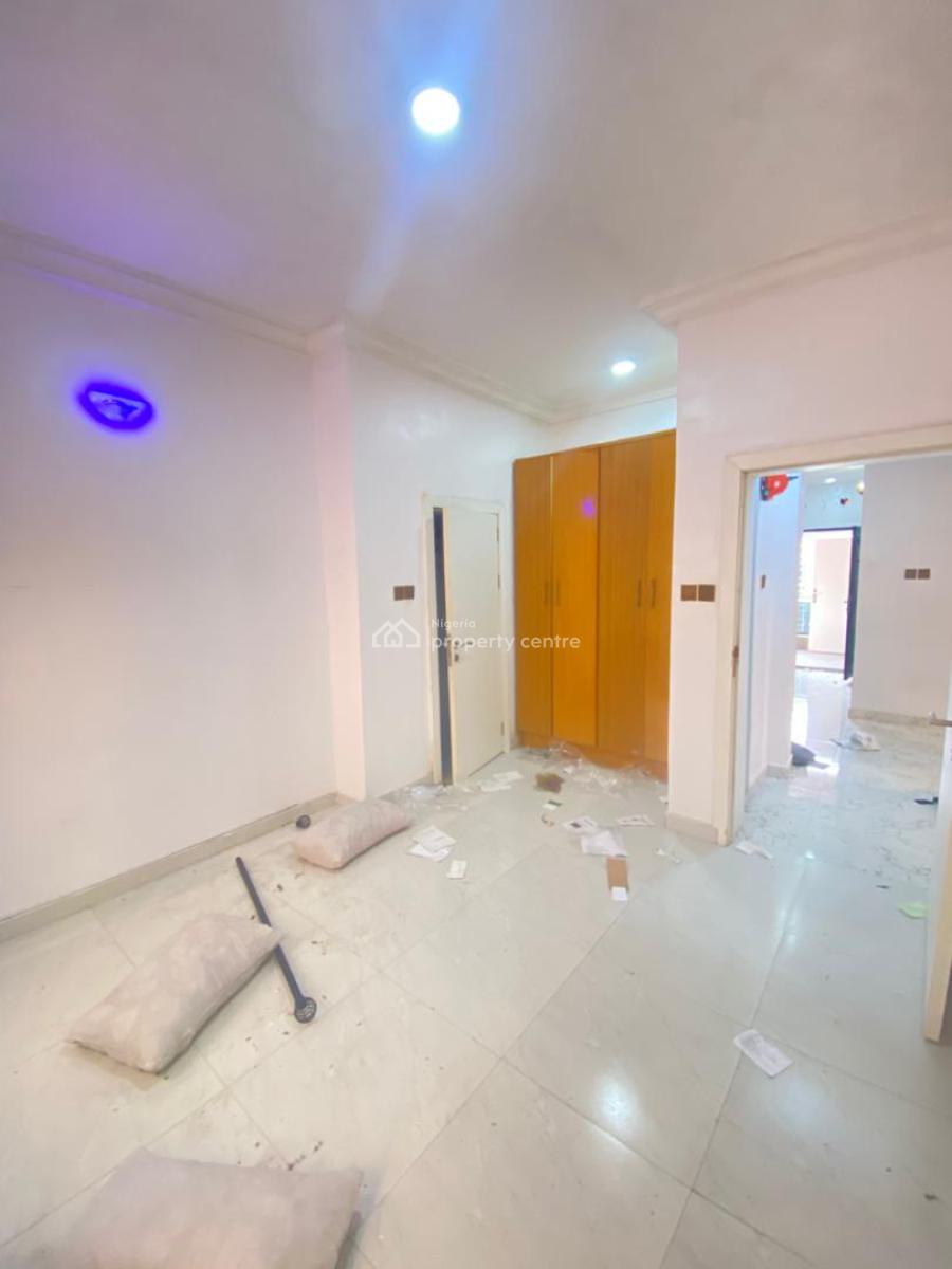 Well Maintained 2 Bedroom Apartment in a Secured Estate, Lagos Business School, Ajah, Lagos, Flat / Apartment for Rent