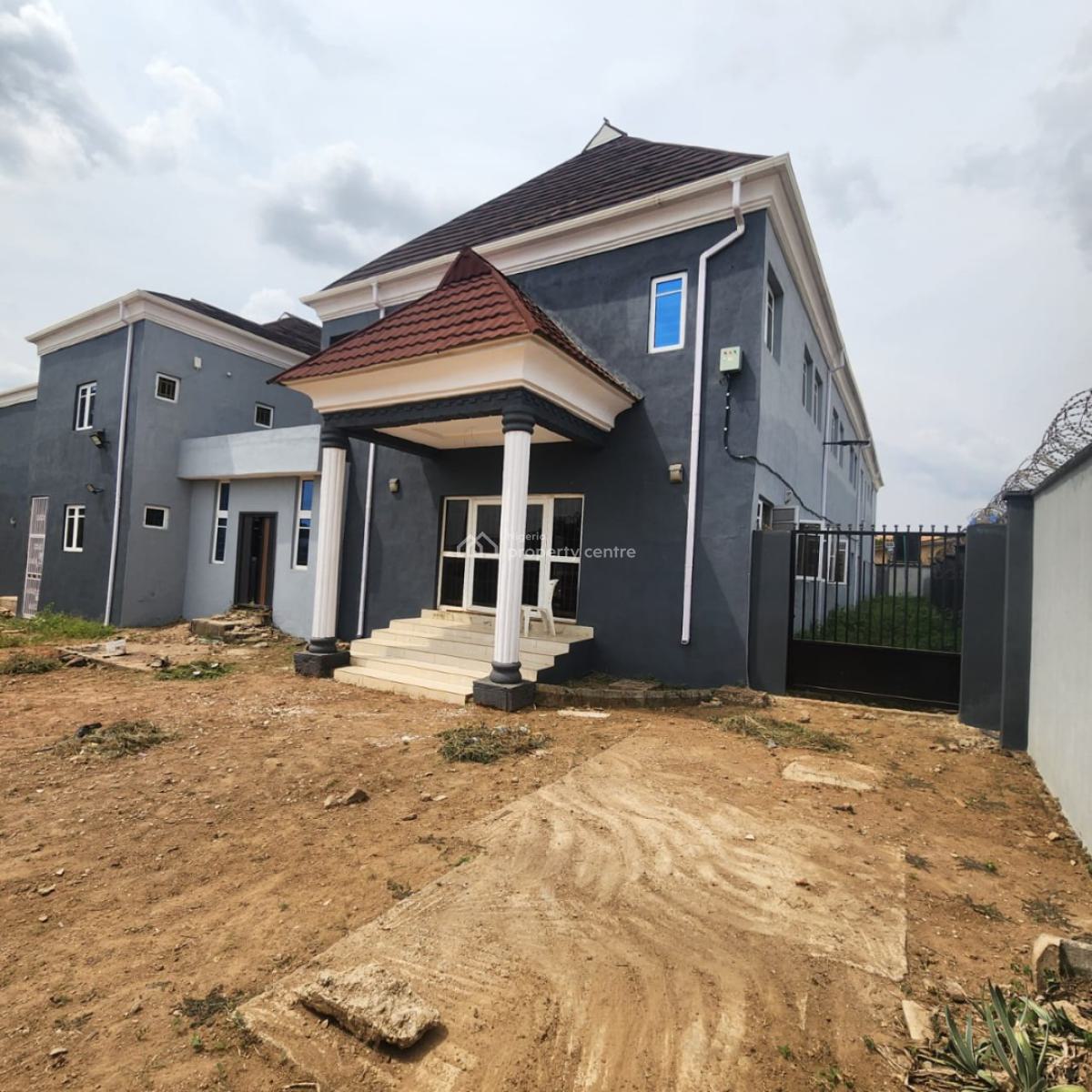 New 17 Classroom Building, Odo Ona Kekere, Ibadan, Oyo, School for Sale