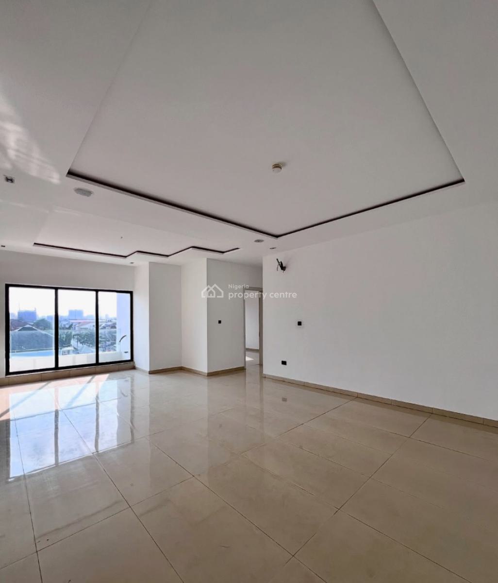 Fully Serviced  2 Bedroom Apartments with Elevator, Swimming Pool, Gym, Lekki Phase 1, Lekki, Lagos, Flat / Apartment for Sale