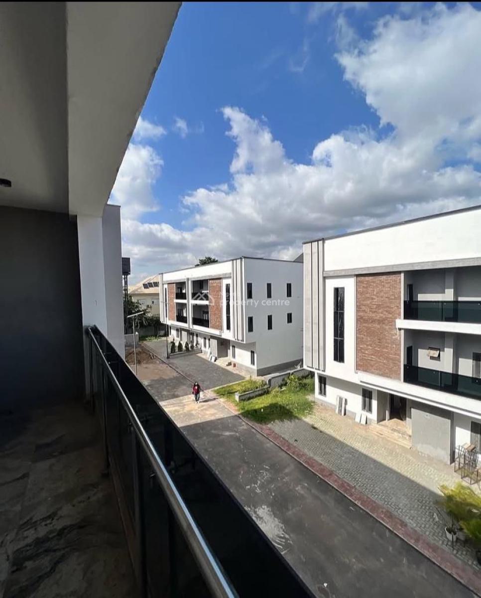 6 Bedrooms Semi Detached Duplex with a Bq, Durumi, Abuja, Semi-detached Duplex for Rent