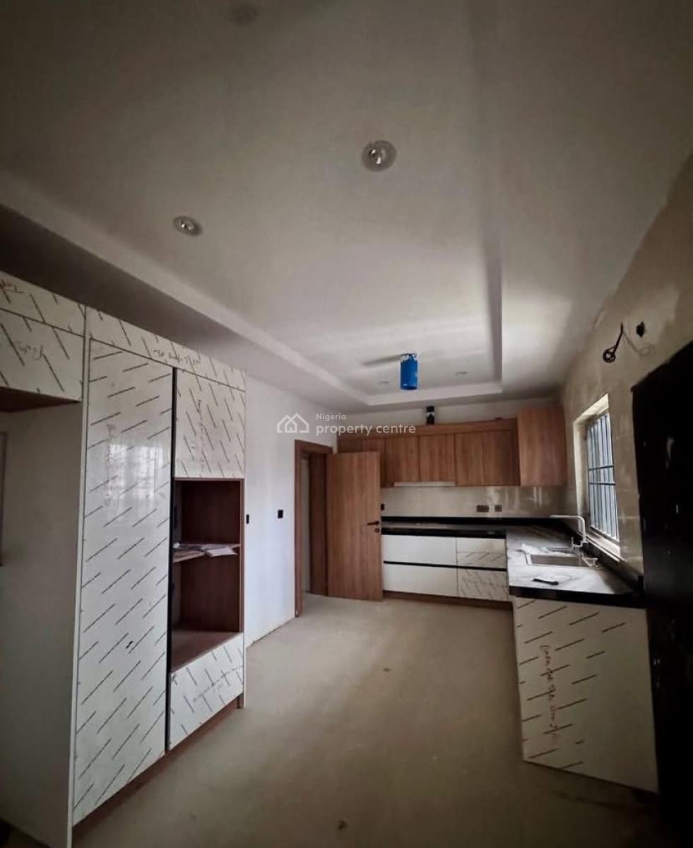 6 Bedrooms Semi Detached Duplex with a Bq, Durumi, Abuja, Semi-detached Duplex for Rent