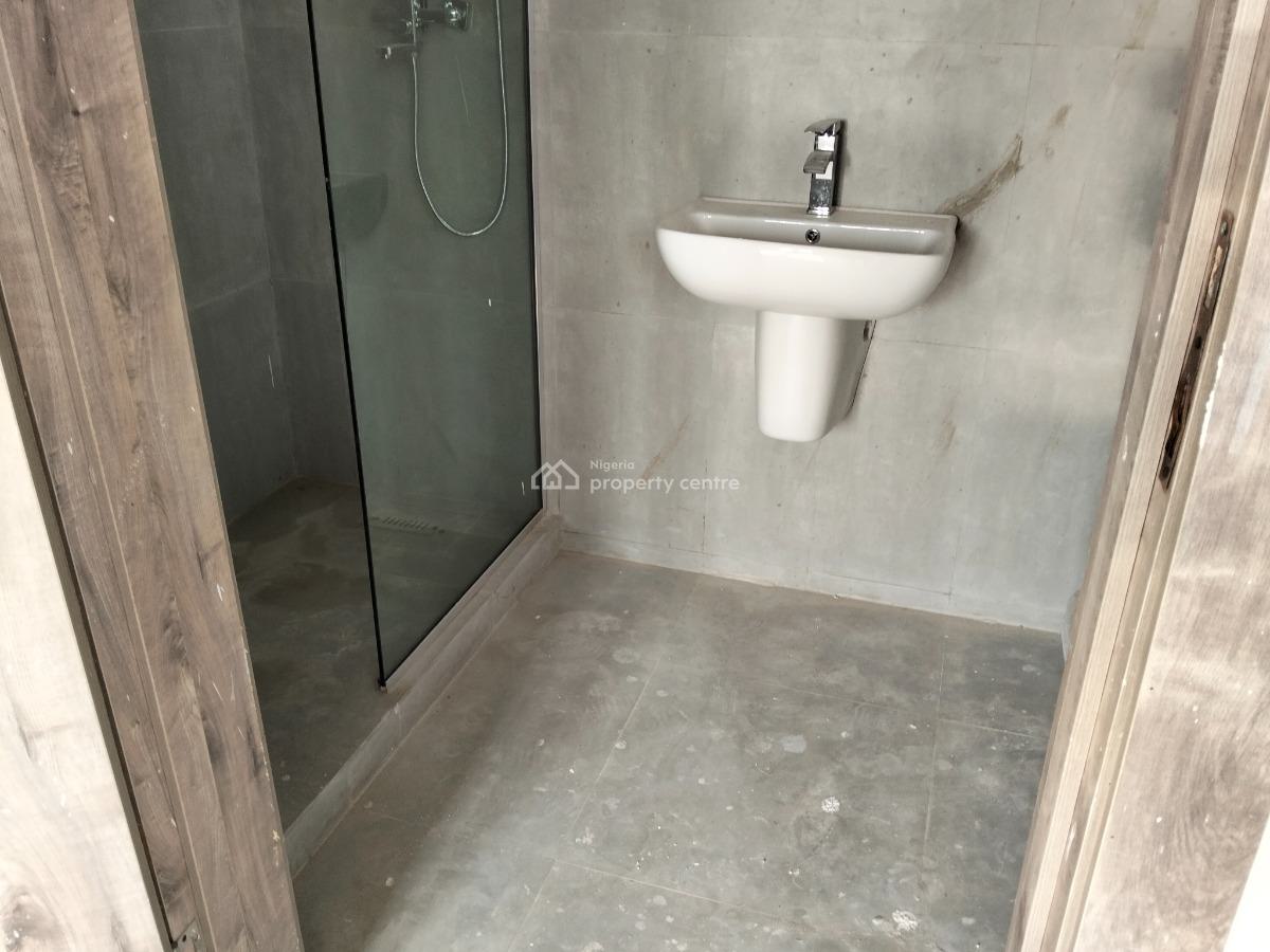 Luxury & Serviced 2 Bedroom Flat, Lekki Phase 1, Lekki, Lagos, Flat / Apartment for Rent