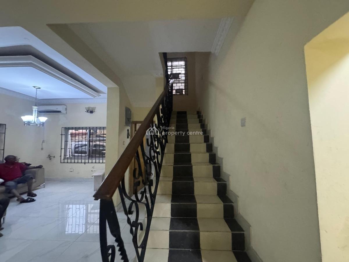 a Spacious & Neatly Used 4 Bedroom Semi Detached Duplex with 2 Room Bq, Oba Adeyinka Oyekan Estate, Hakeem Dickson, Lekki Phase 1, Lekki, Lagos, House for Sale