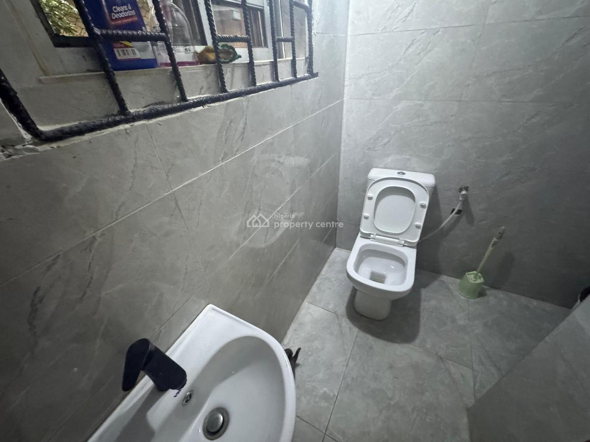 a Spacious & Neatly Used 4 Bedroom Semi Detached Duplex with 2 Room Bq, Oba Adeyinka Oyekan Estate, Hakeem Dickson, Lekki Phase 1, Lekki, Lagos, House for Sale