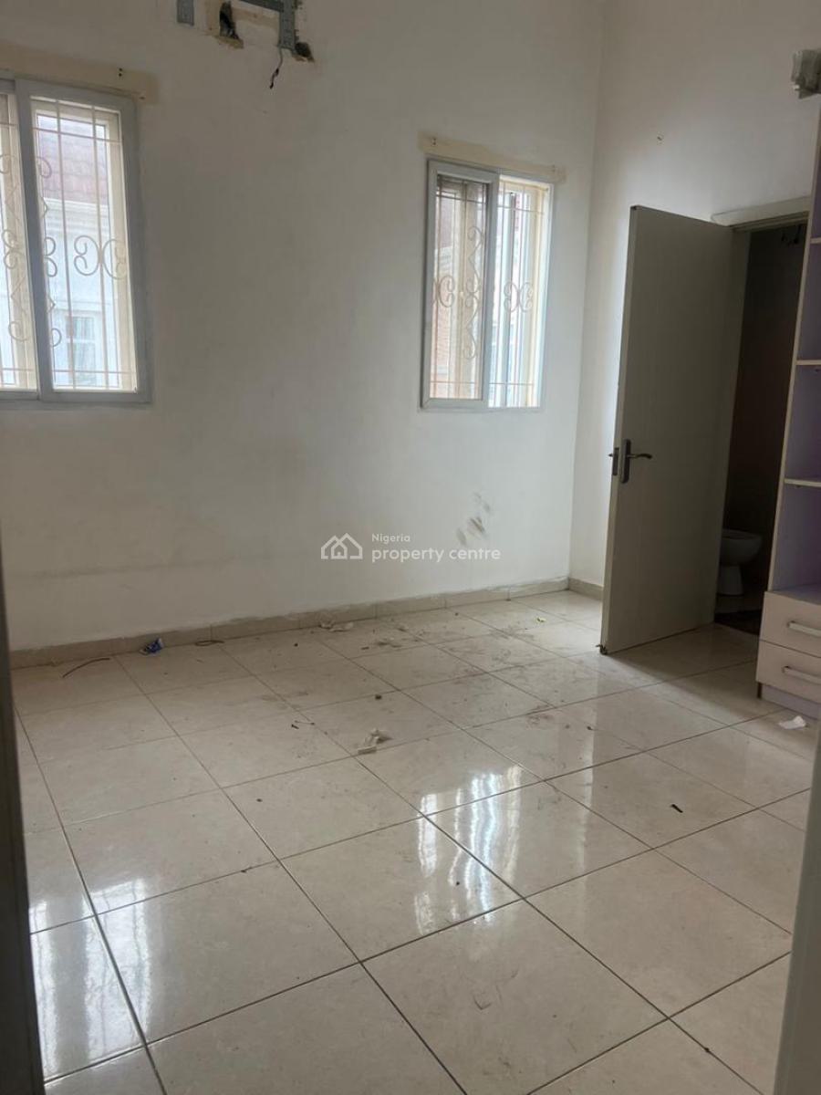 Single Room Upstairs Available, Bera Estate, Lekki, Lagos, Flat / Apartment for Rent