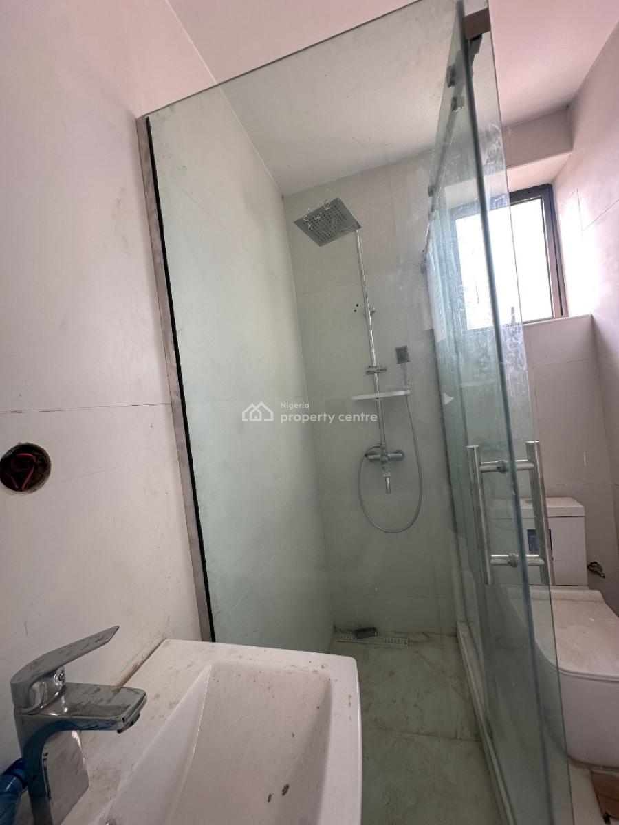 Beautifully Built 2bedroom Apartment with Swimming Pool,gym&elevator, Lekki Phase 1, Lekki, Lagos, Flat / Apartment for Sale