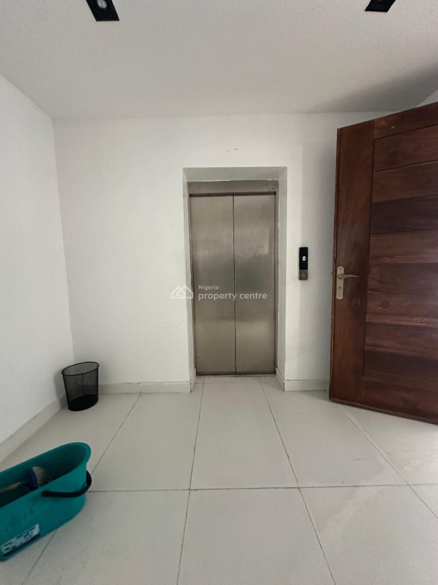 Beautifully Built 2bedroom Apartment with Swimming Pool,gym&elevator, Lekki Phase 1, Lekki, Lagos, Flat / Apartment for Sale