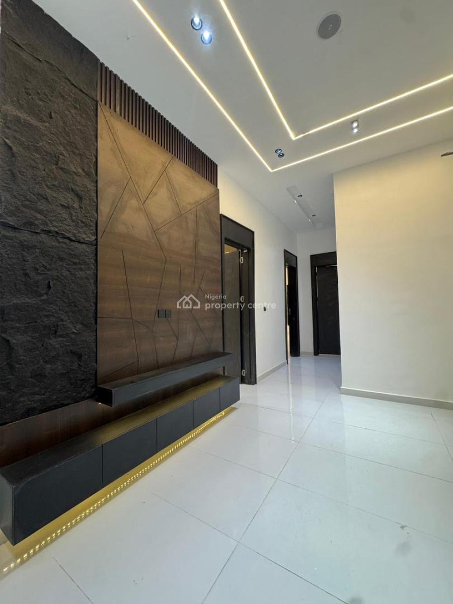Magnificent 5  Beds with a Private Pool, Chevron, Lekki, Lagos, Detached Duplex for Sale