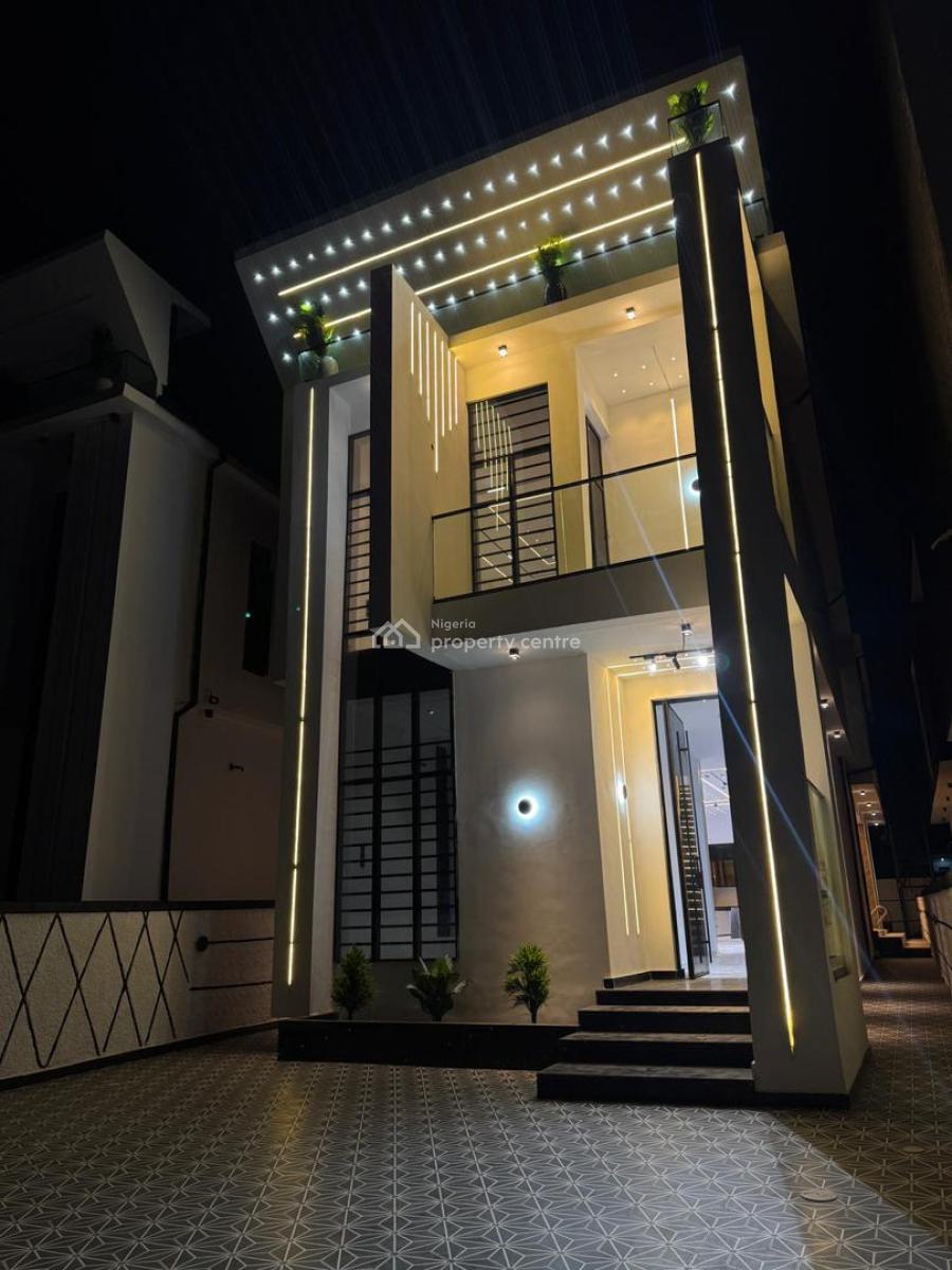 Magnificent 5  Beds with a Private Pool, Chevron, Lekki, Lagos, Detached Duplex for Sale