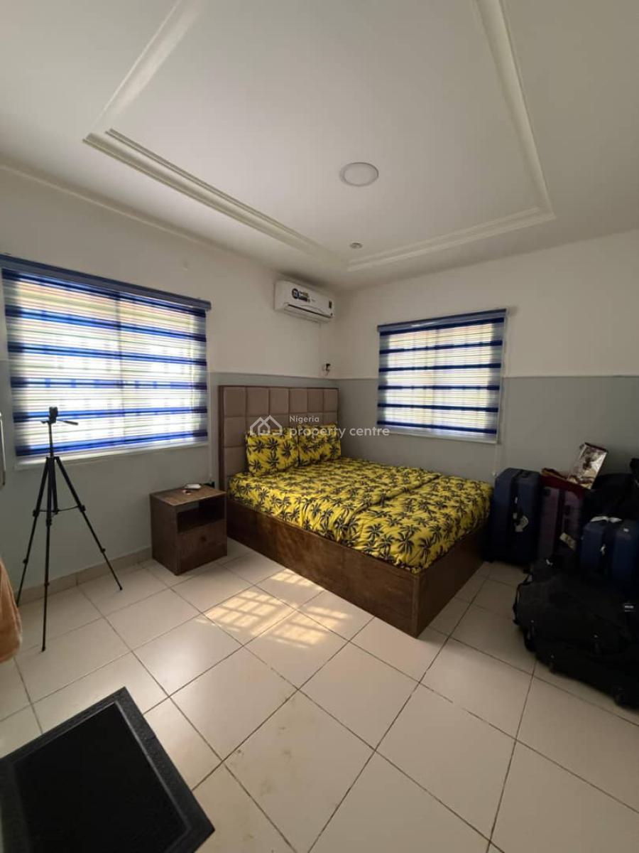Modern and Spacious Furnished 3bedroom Apartment, Gra Phase 2, Magodo, Lagos, Flat / Apartment for Sale