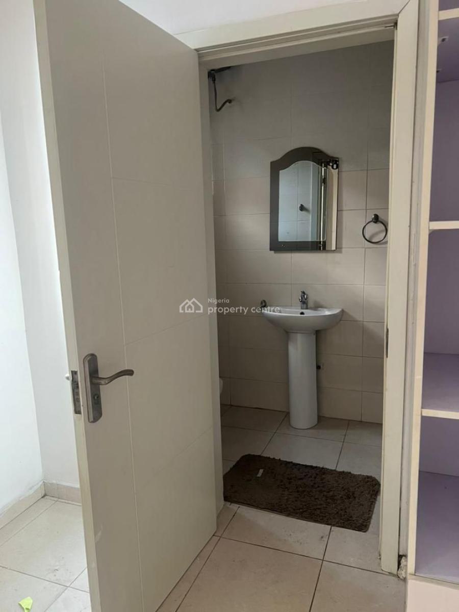 Spacious Single Room in a Shared Apartment, Chevron, Lekki, Lagos, House for Rent