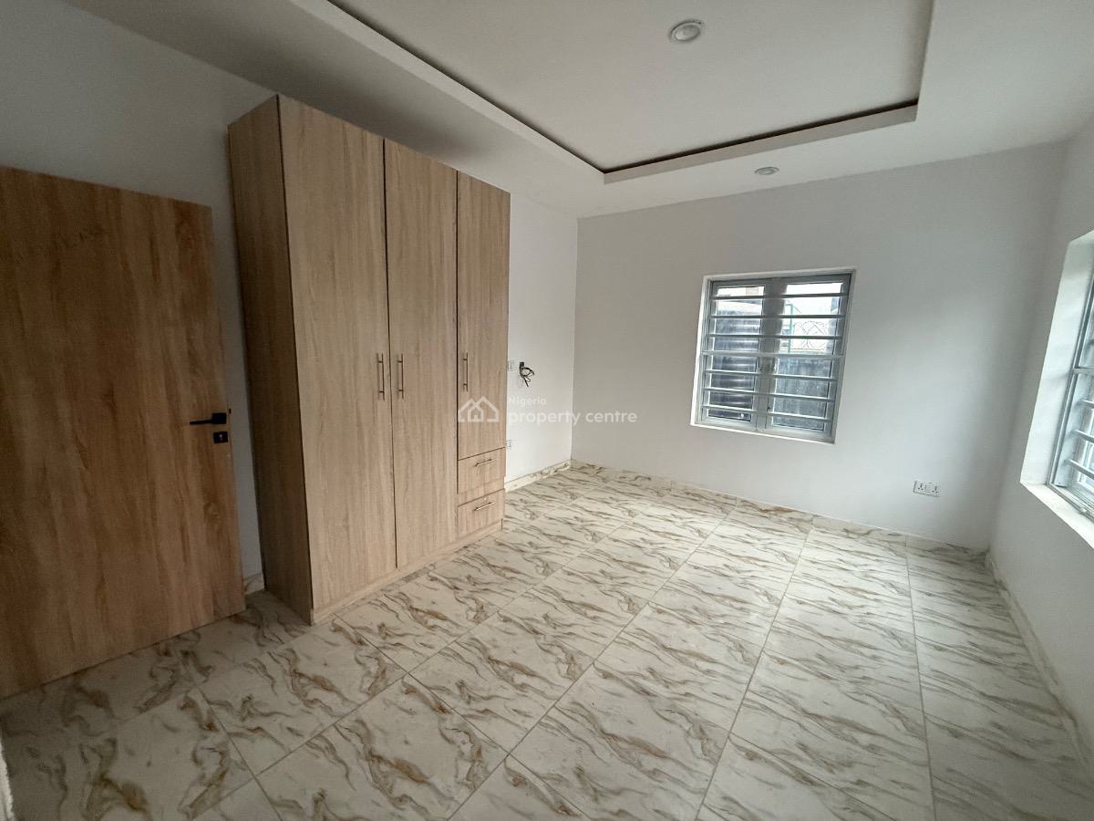 2 Bedroom Flat, Ogombo, Ajah, Lagos, Block of Flats for Sale