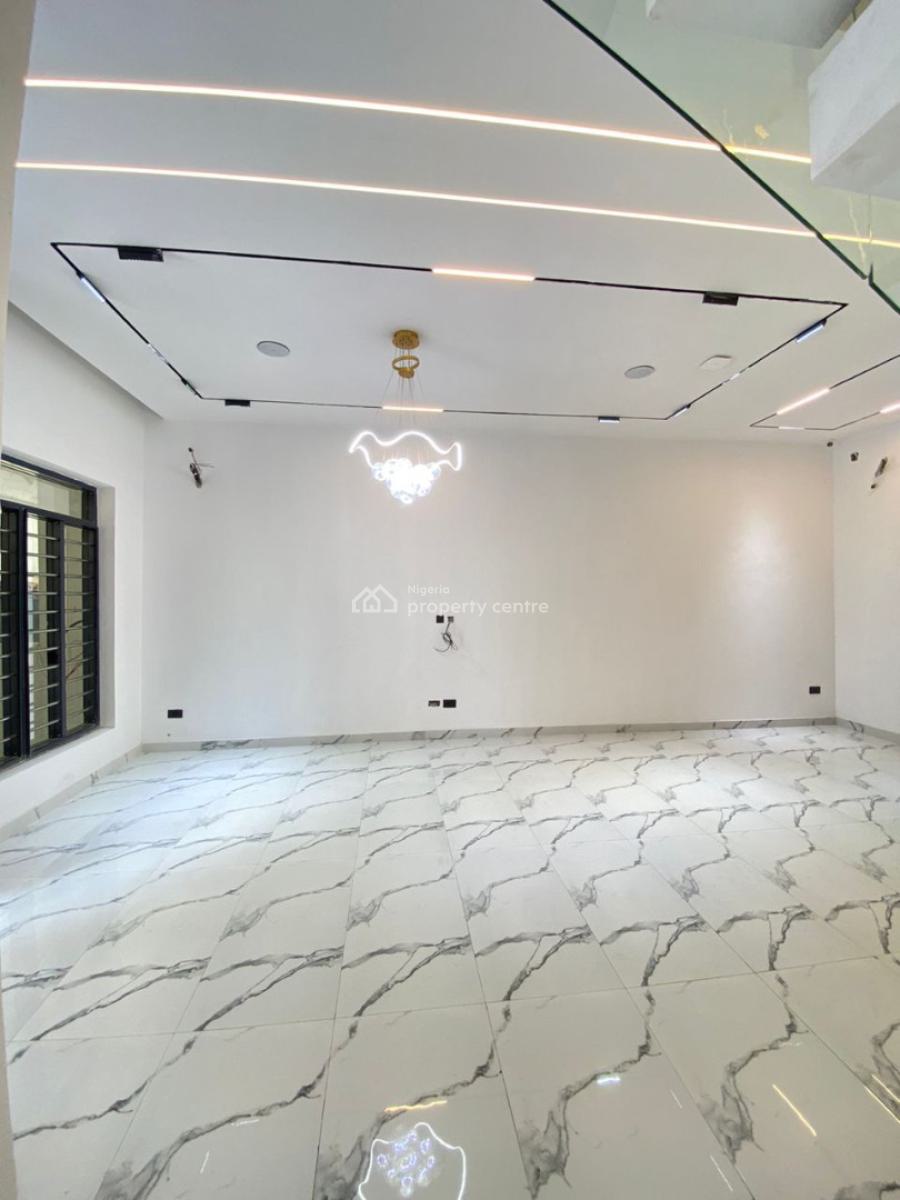 4 Bedroom, Osapa, Lekki, Lagos, Terraced Duplex for Sale