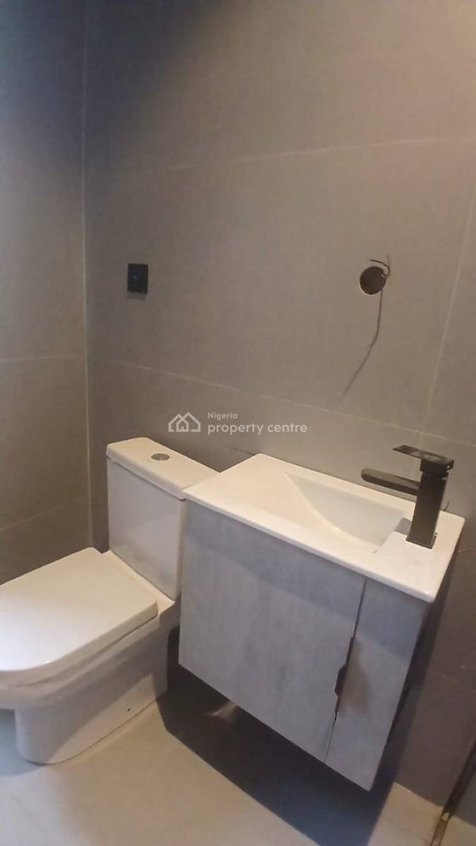 Luxury Newly Built 2 Bedroom Service Apartment, Lekki Phase 1, Lekki, Lagos, Flat / Apartment for Sale