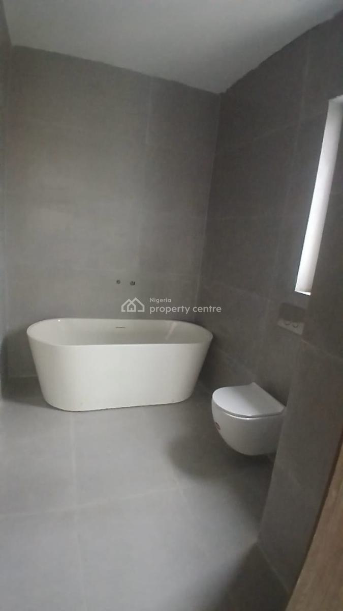 Luxury Newly Built 2 Bedroom Service Apartment, Lekki Phase 1, Lekki, Lagos, Flat / Apartment for Sale