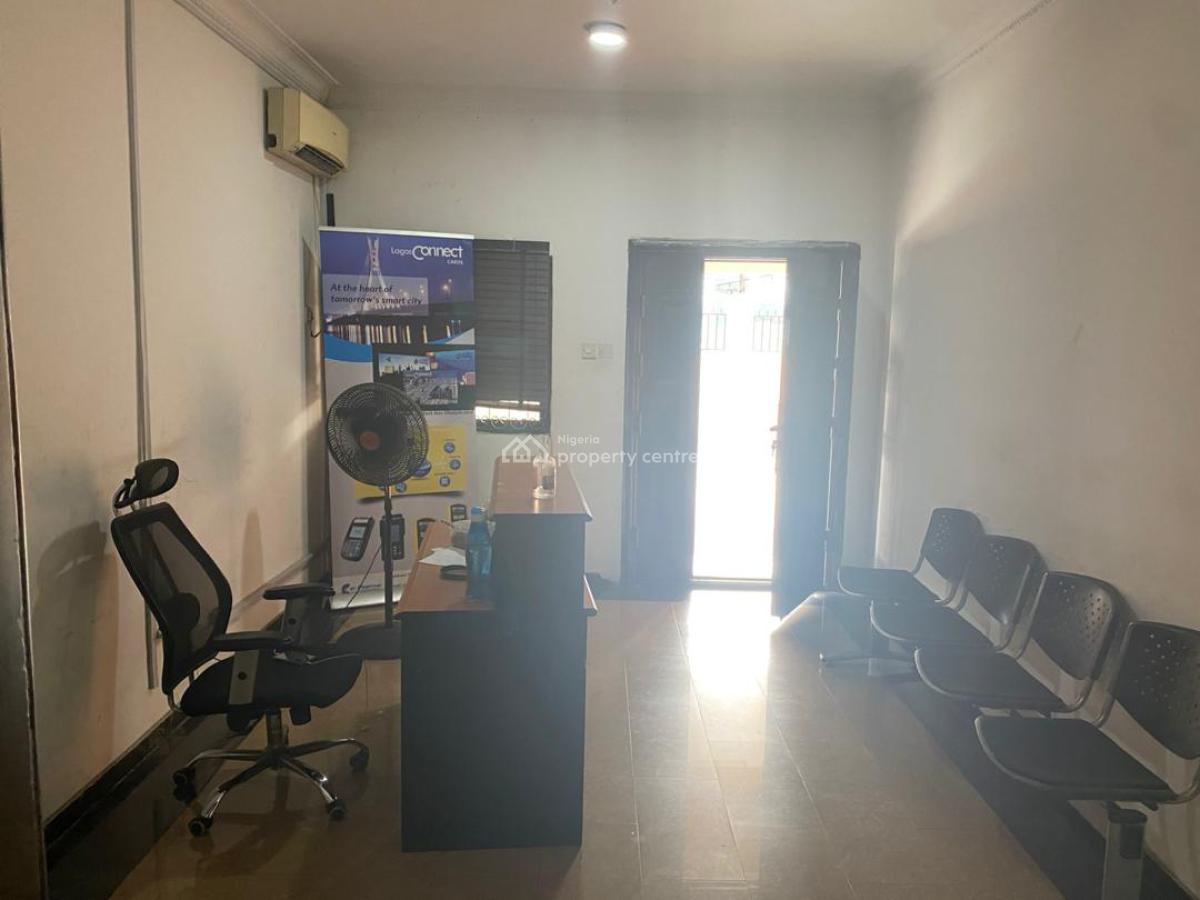 6 Bedroom Detached House with 2 Bedroom Mini Flat Bq, Gbagada, Lagos, Detached Duplex for Rent