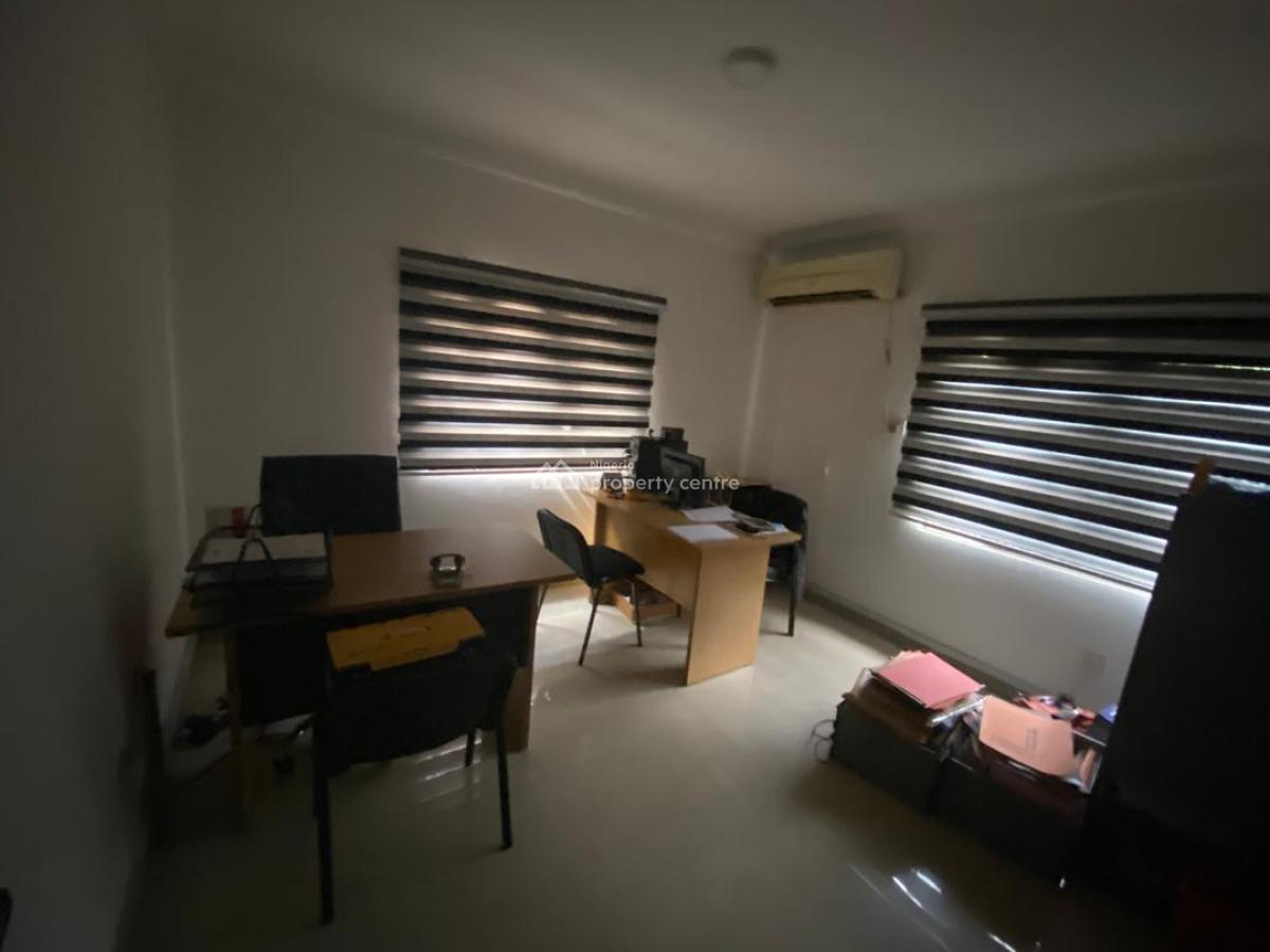 6 Bedroom Detached House with 2 Bedroom Mini Flat Bq, Gbagada, Lagos, Detached Duplex for Rent