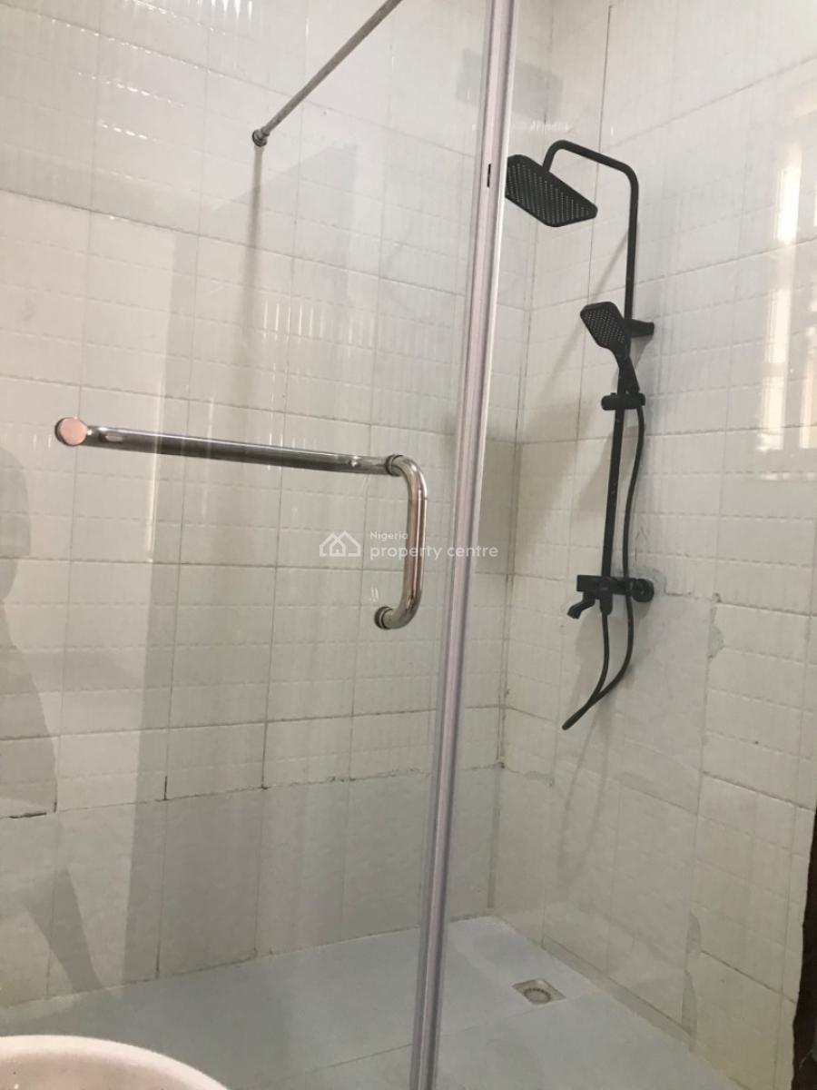 Newly Renovated 2 Bedroom Service Apartment @lekki Phase 1, Lekki Phase 1, Lekki, Lagos, Flat / Apartment for Rent