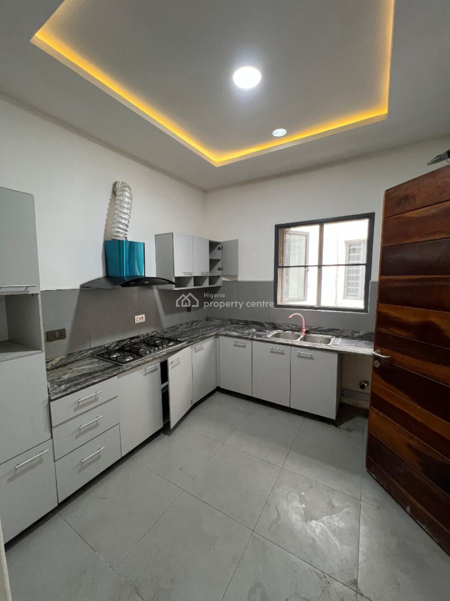 Modern 2-bedroom Flat with Swimming Pool, Gas Cooker, Heat Extractor,, Ologolo, Lekki, Lagos, Flat / Apartment for Rent