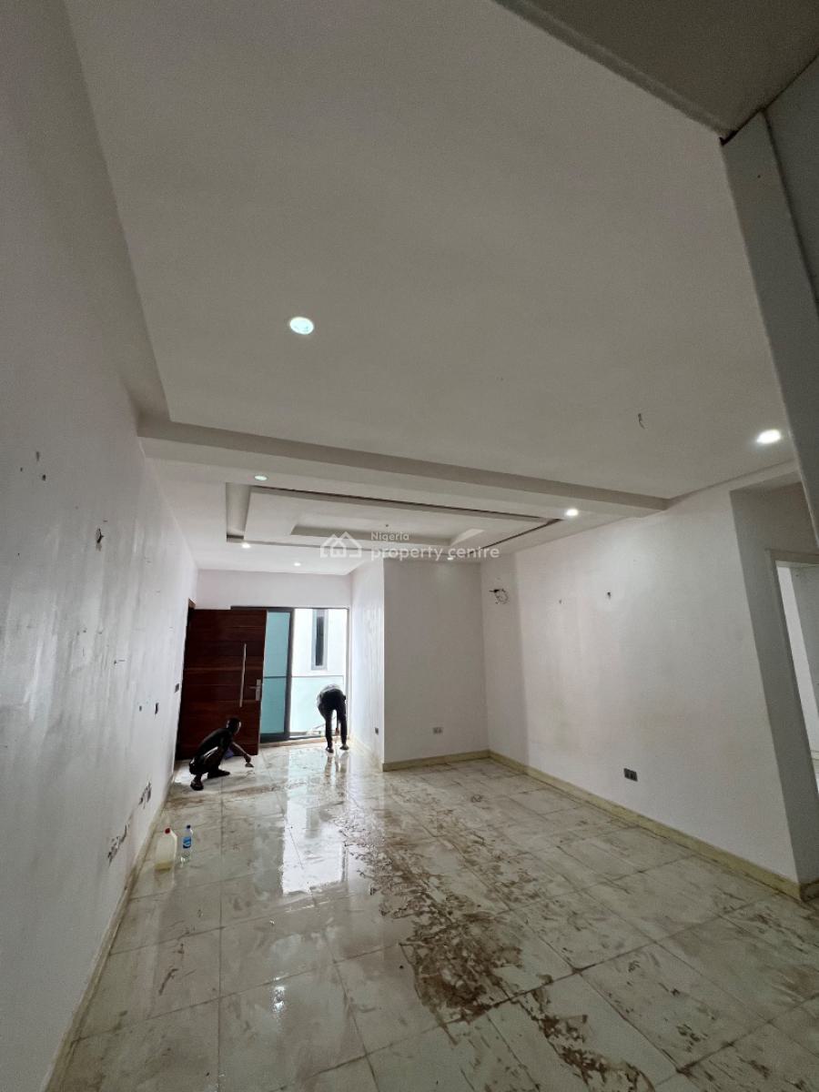 Modern 2-bedroom Flat with Swimming Pool, Gas Cooker, Heat Extractor,, Ologolo, Lekki, Lagos, Flat / Apartment for Rent