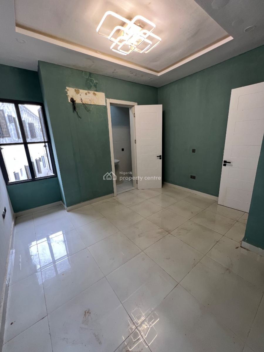Modern 2-bedroom Flat with Swimming Pool, Gas Cooker, Heat Extractor,, Ologolo, Lekki, Lagos, Flat / Apartment for Rent