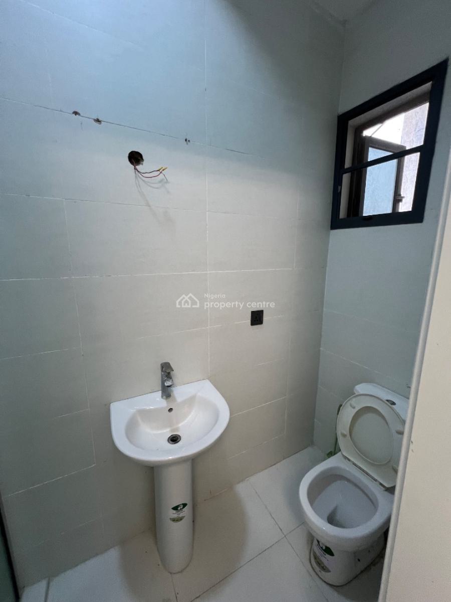 Modern 2-bedroom Flat with Swimming Pool, Gas Cooker, Heat Extractor,, Ologolo, Lekki, Lagos, Flat / Apartment for Rent