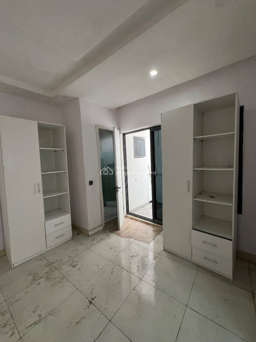 Modern 2-bedroom Flat with Swimming Pool, Gas Cooker, Heat Extractor,, Ologolo, Lekki, Lagos, Flat / Apartment for Rent