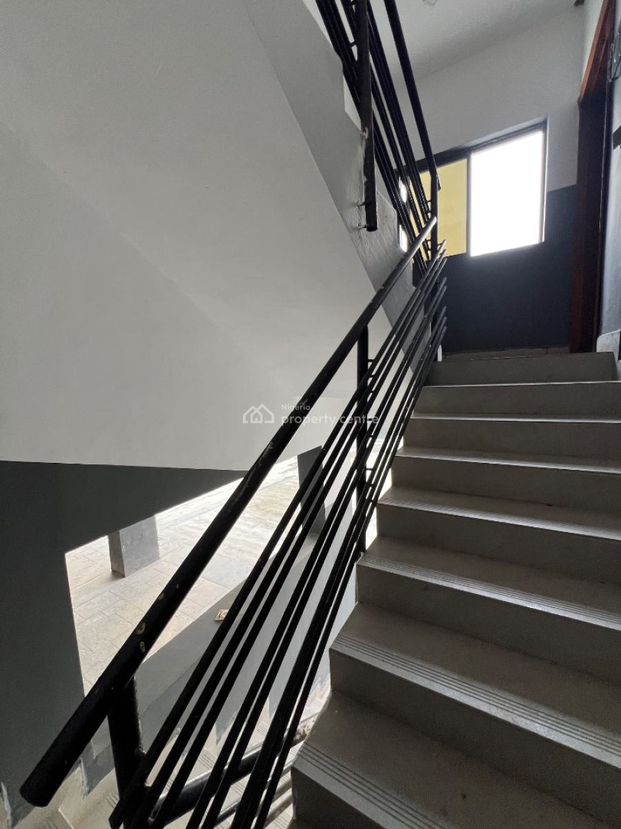 Modern 2-bedroom Flat with Swimming Pool, Gas Cooker, Heat Extractor,, Ologolo, Lekki, Lagos, Flat / Apartment for Rent