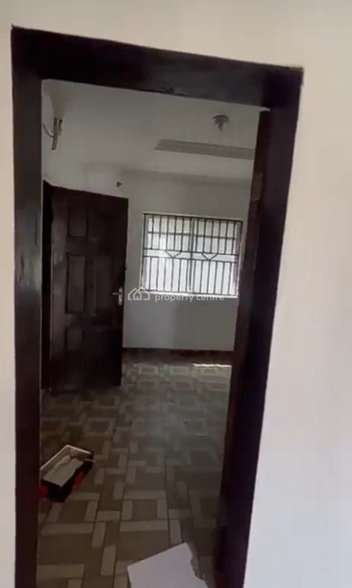 Well Maintained Mini Flat Bungalow with 2 Toilets { Video}, Thomas Estate, Ajah, Lagos, Mini Flat (room and Parlour) for Rent