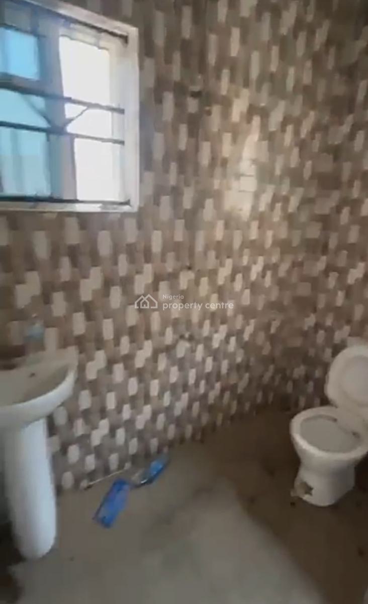 Well Maintained Mini Flat Bungalow with 2 Toilets { Video}, Thomas Estate, Ajah, Lagos, Mini Flat (room and Parlour) for Rent