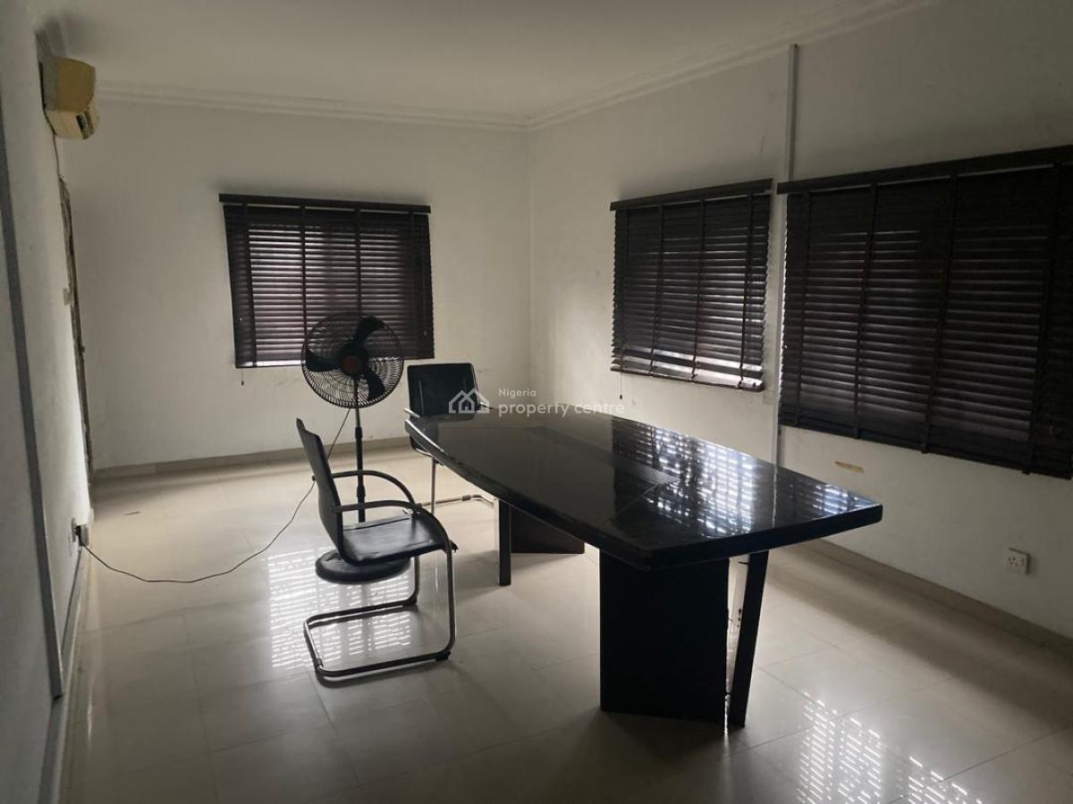 6 Bedroom Detached House, Olasheun Crescent Off Corona School, Gbagada, Lagos, Detached Duplex for Rent