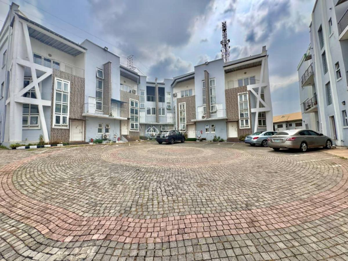 3 Bedroom Apartment, Gra Phase 1, Magodo, Lagos, Flat / Apartment for Sale