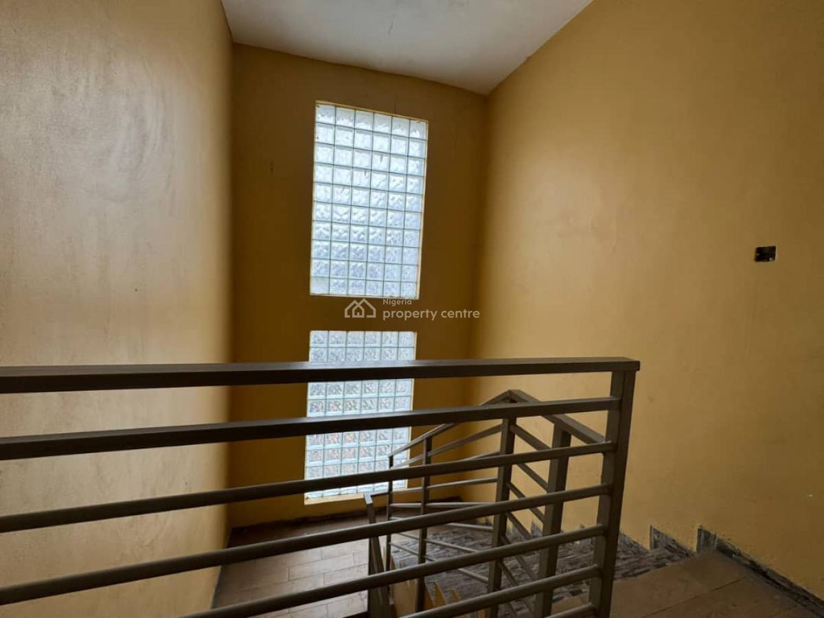 3 Bedroom Apartment, Gra Phase 1, Magodo, Lagos, Flat / Apartment for Sale