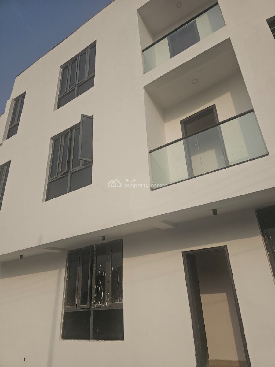 Tastefully Finished 3-bedroom Apartment with Bq, Lekki Phase 1, Lekki, Lagos, Flat / Apartment for Rent