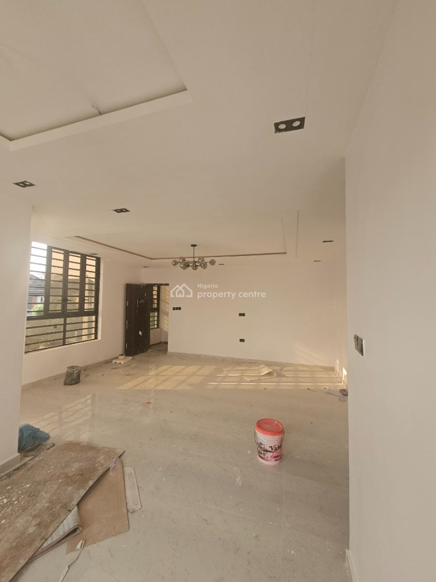 Tastefully Finished 3-bedroom Apartment with Bq, Lekki Phase 1, Lekki, Lagos, Flat / Apartment for Rent