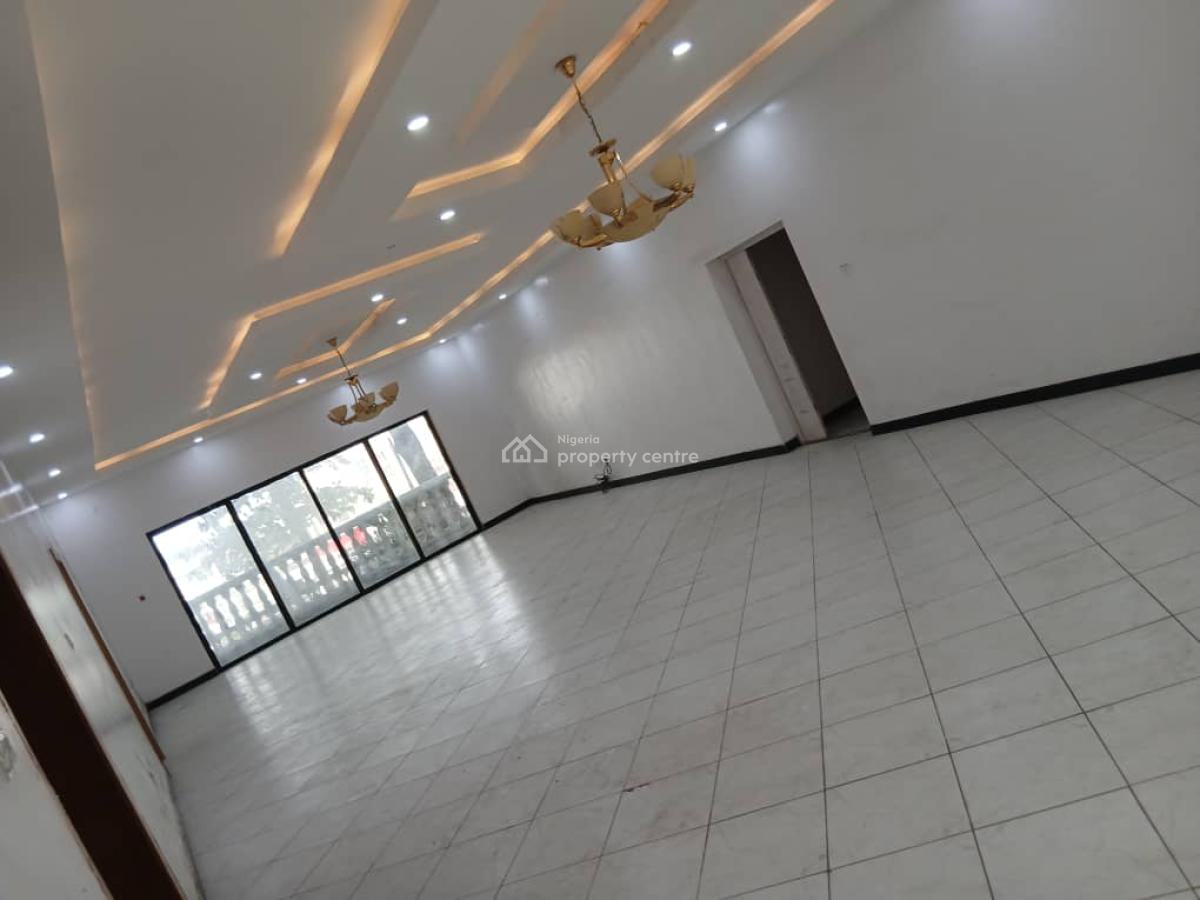 Massive 3bdroom Apt Upstairs, Eleganza Estate, By Omchevron Toll Gate, Eleganza Estate, Chevron Toll Gate, Lekki, Lagos, Flat / Apartment for Rent