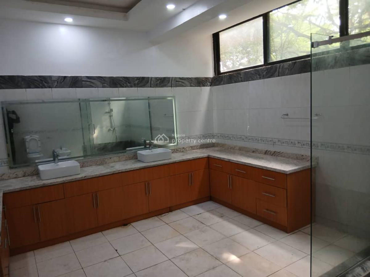 Massive 3bdroom Apt Upstairs, Eleganza Estate, By Omchevron Toll Gate, Eleganza Estate, Chevron Toll Gate, Lekki, Lagos, Flat / Apartment for Rent