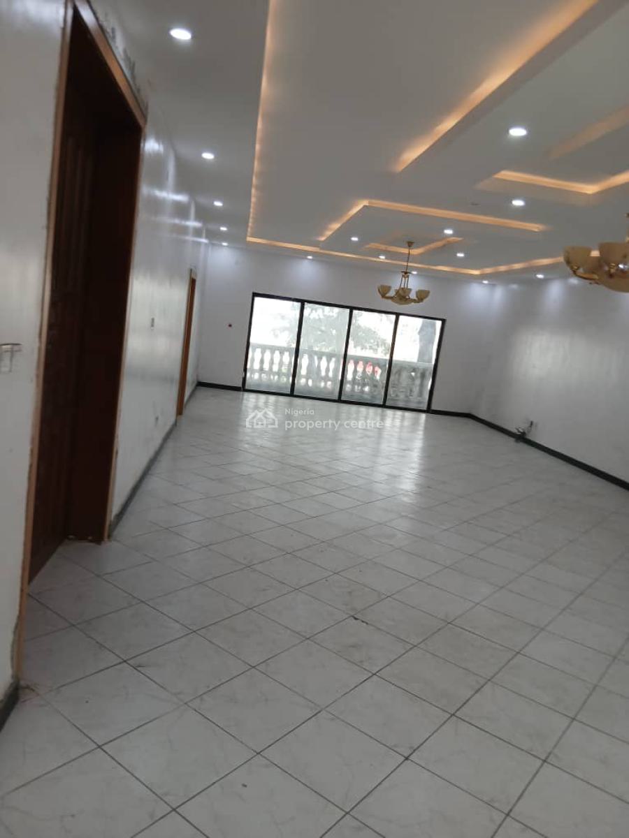 Massive 3bdroom Apt Upstairs, Eleganza Estate, By Omchevron Toll Gate, Eleganza Estate, Chevron Toll Gate, Lekki, Lagos, Flat / Apartment for Rent