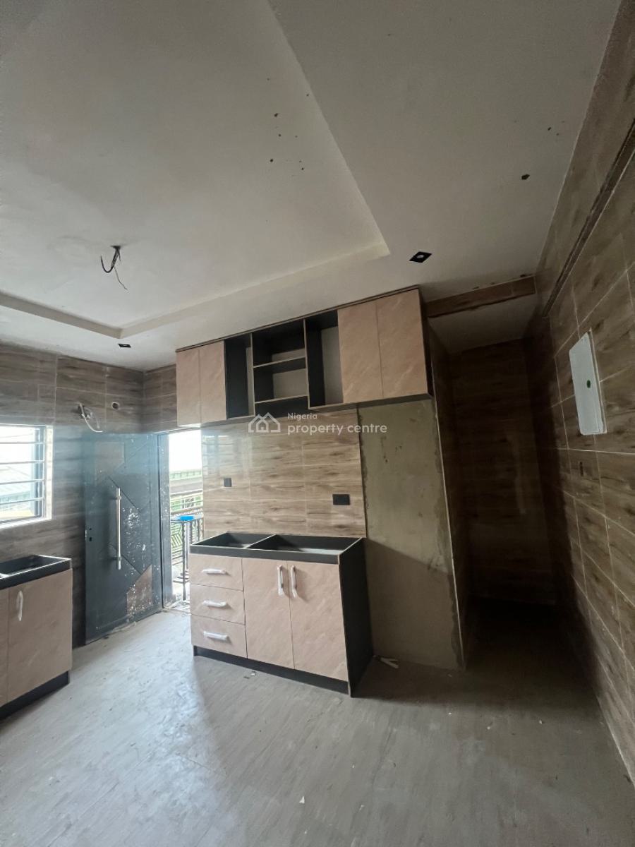 3 Bedrooms Yaba, Yaba, Lagos, Flat / Apartment for Sale
