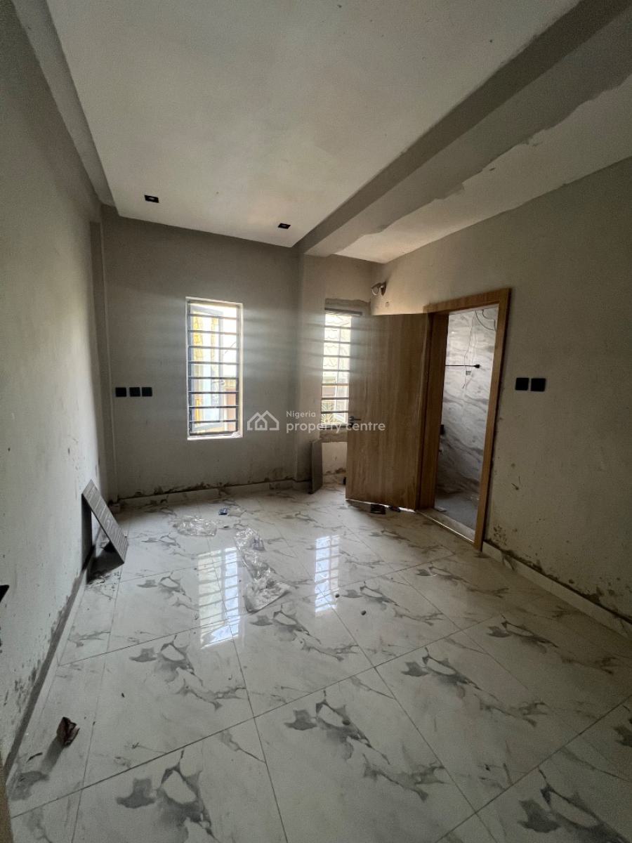 3 Bedrooms Yaba, Yaba, Lagos, Flat / Apartment for Sale
