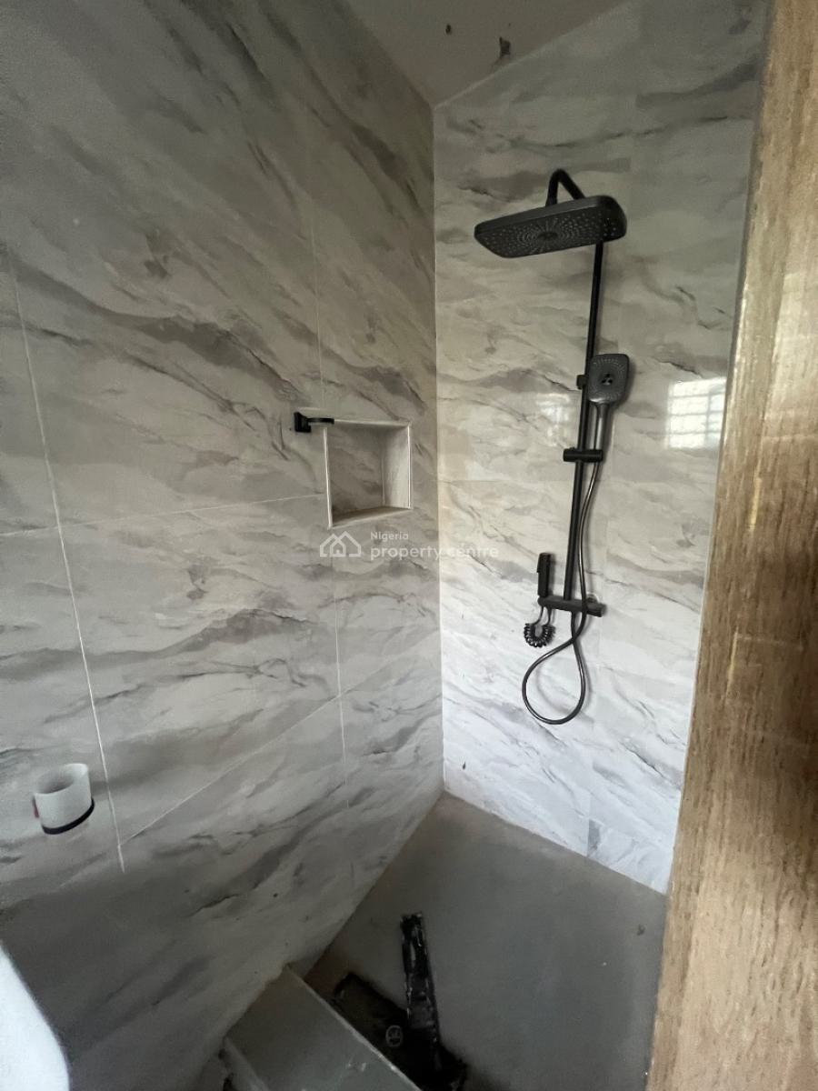 3 Bedrooms Yaba, Yaba, Lagos, Flat / Apartment for Sale